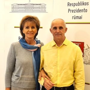 VADOVAS Prieš pradedant gyventi kartu ir Lygiavertės partnerystės modelis. Parengė Porų psichologas Mykolas Truncė